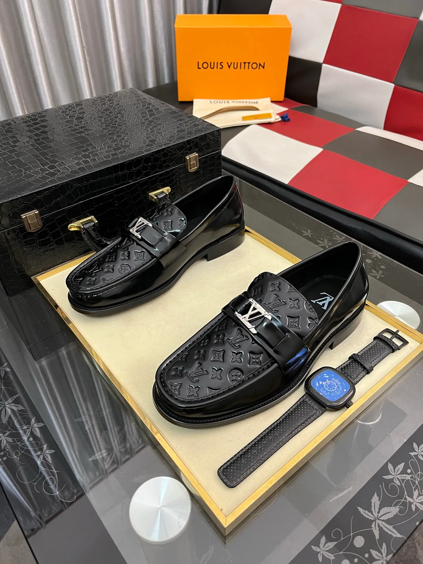 Men's Men's Shoes Men's Men's Shoes 💰520⌚️⌚️[LV] The most popular classic Louis Vuitton leather shoes. Synchronized with the official website, the upper adopts Italian imported upper embossing➕comfortable cowhide lining, fashionable atmosphere, unique brand and unique craftsmanship. Highlighting the hot style of the new year. Stop hesitating, stop wandering, get it now. Code number: 38--44. 3️⃣colors available